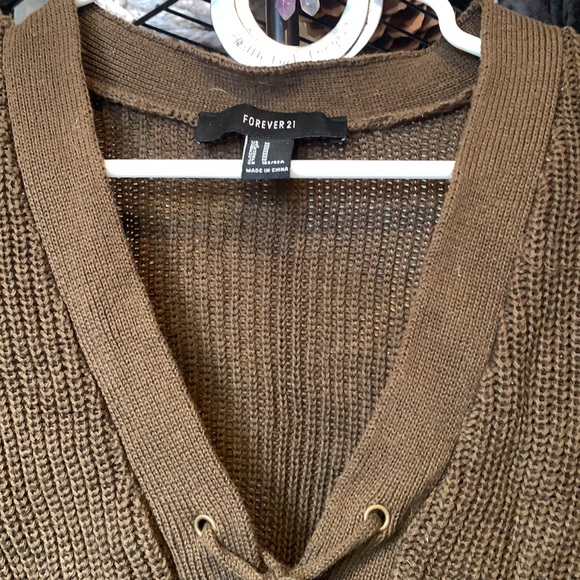 Brown knitted sweater - Picture 2 of 2